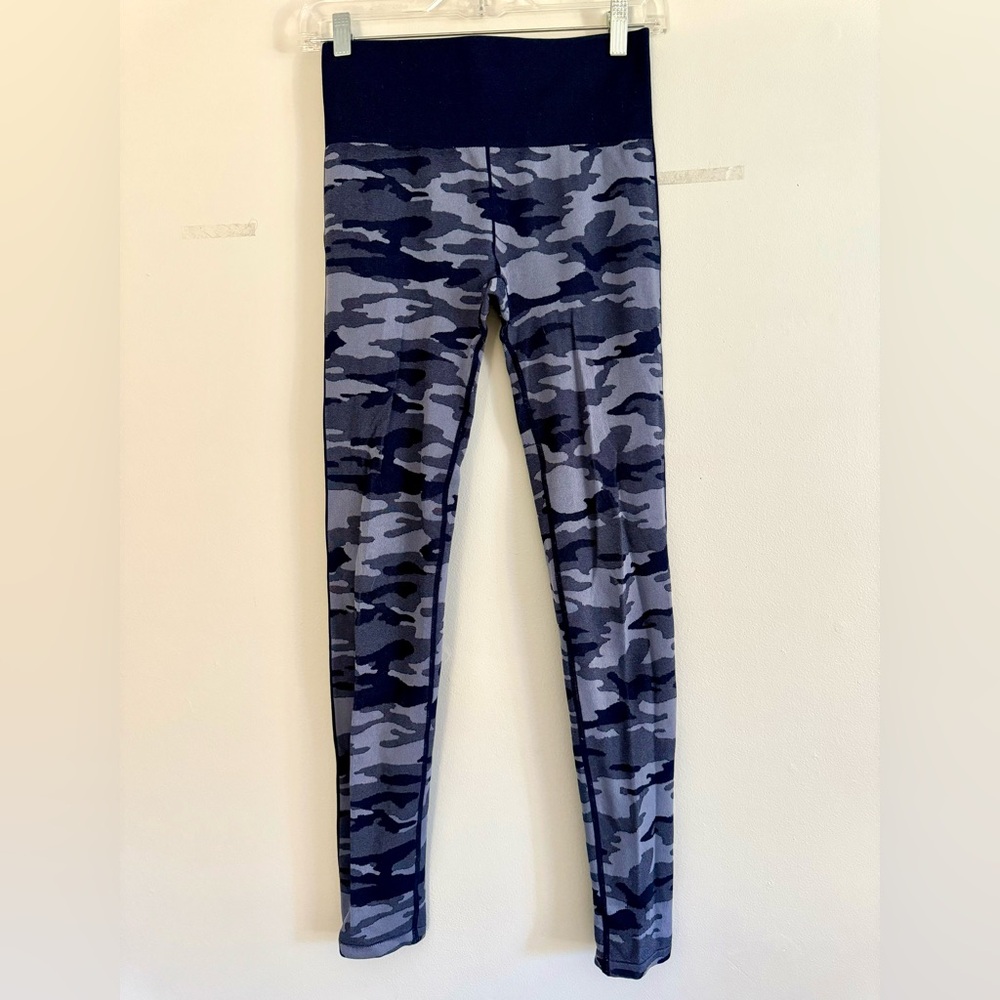 Ryka Blue Camo leggings size M like new